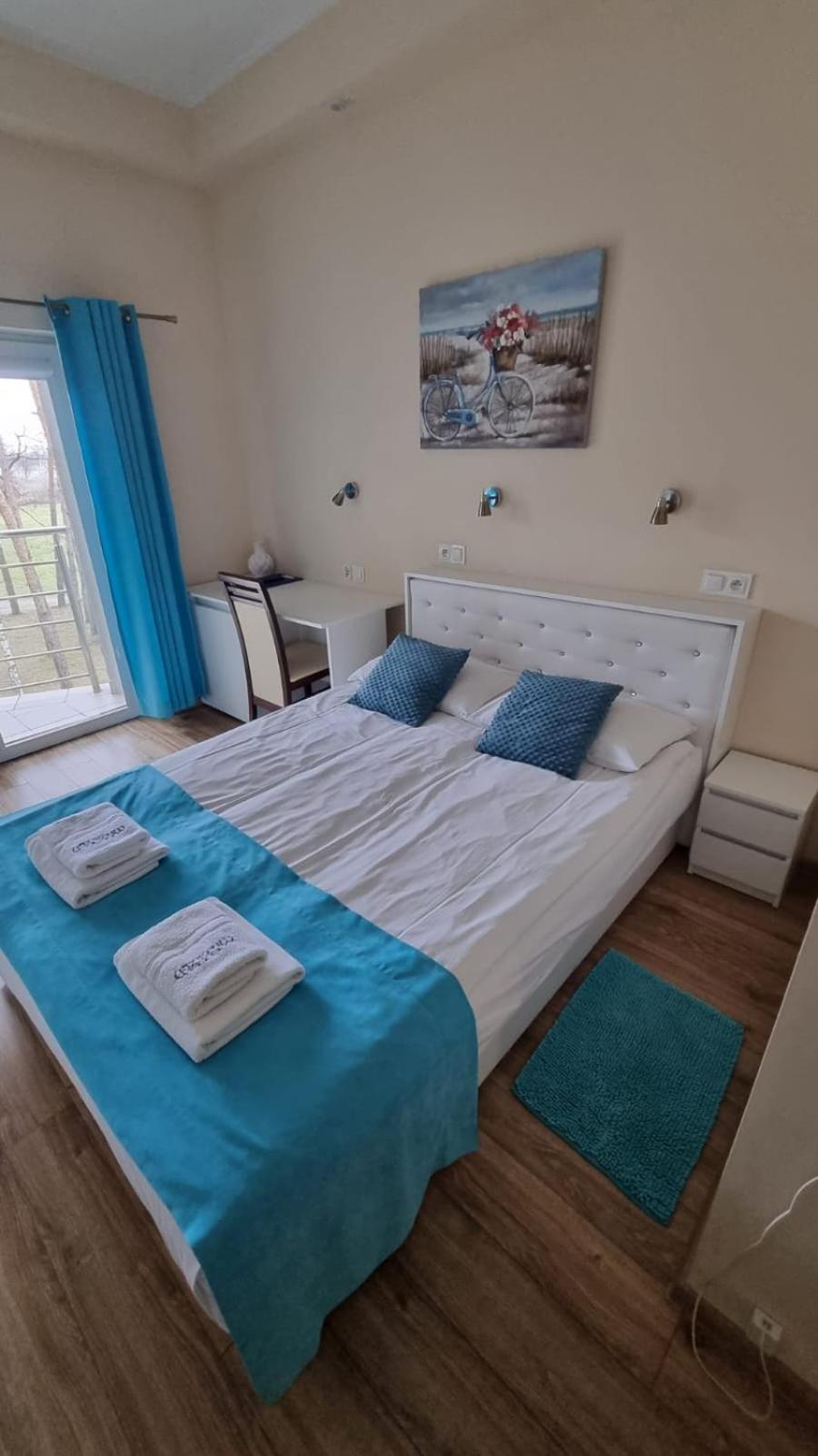 Hotel Mikorzyn Ślesin Kültér fotó